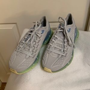 Clearance!! Last Chance! Reebok Zig Kinetica “Lemon Glow”